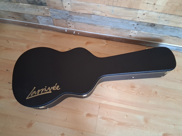 Larrivée LS-30-RW, Konzertgitarre